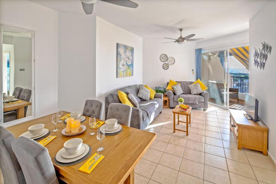 207 Kings Palace Seaview Paphos Buitenkant foto